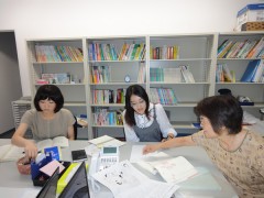 和阳日本语学院学校图书室