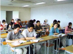 赤门会日本语学校上课风景 