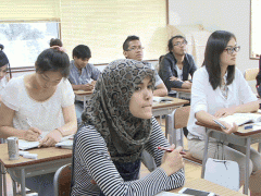 静冈国际学校上课中