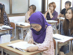 静冈国际学校上课中