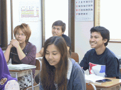 静冈国际学校上课中